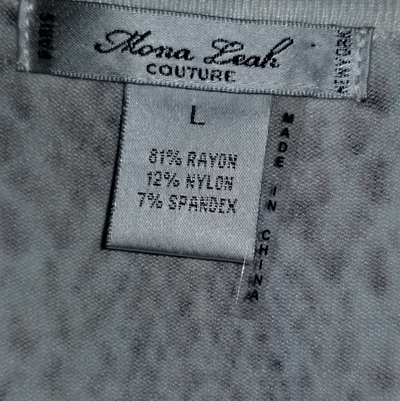 Snakeskin look knit top - Picture 2 of 4